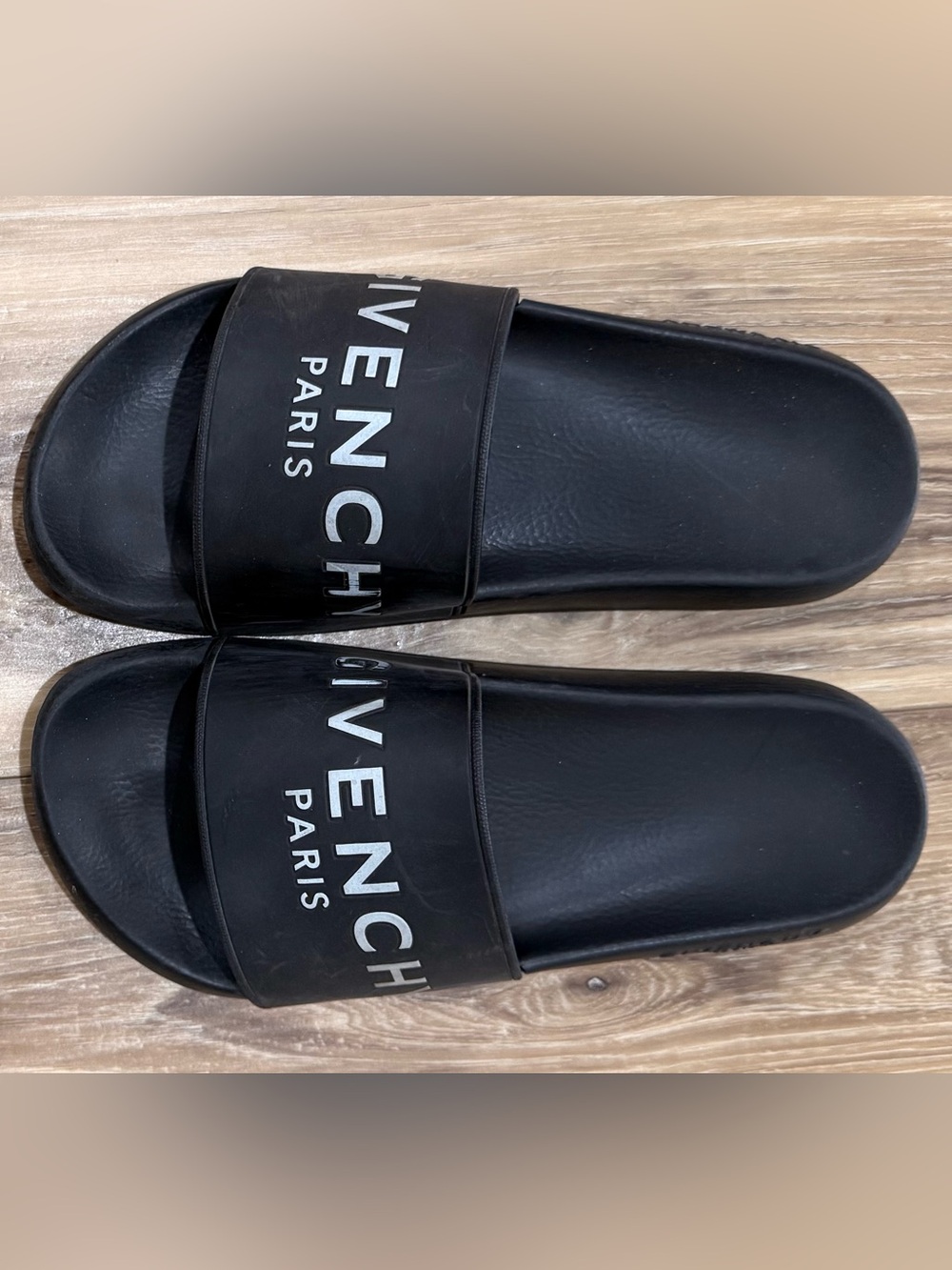 Givenchy Paris Black Rubber Logo Pool Slides Sandals EU 40 w/ Box Dustbag - Picture 2 of 10